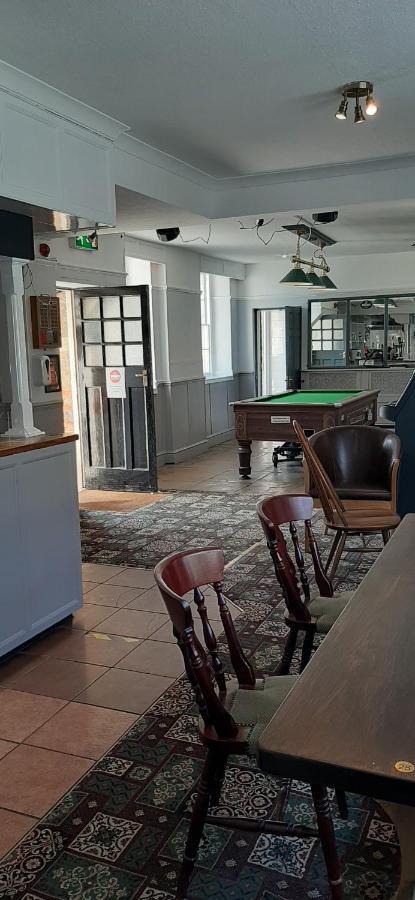 The Swan Hotel Eynsham Bagian luar foto