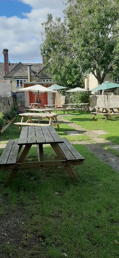 The Swan Hotel Eynsham Bagian luar foto