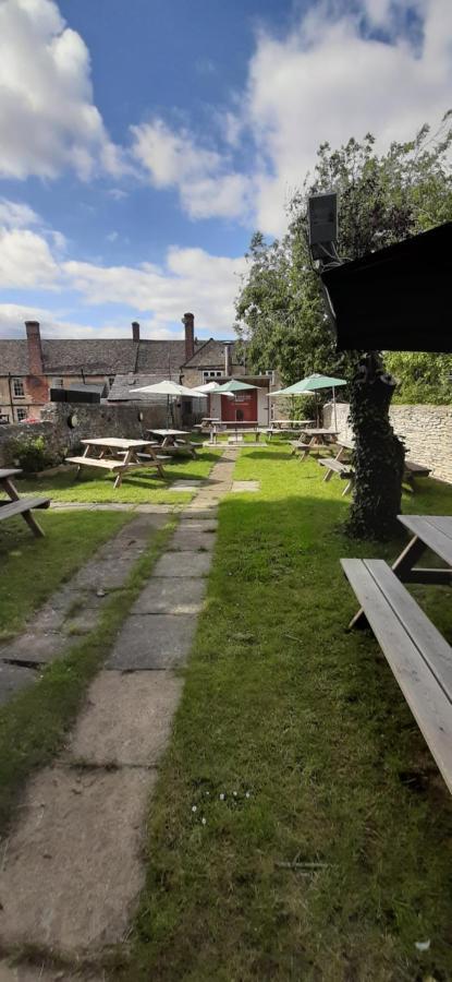 The Swan Hotel Eynsham Bagian luar foto