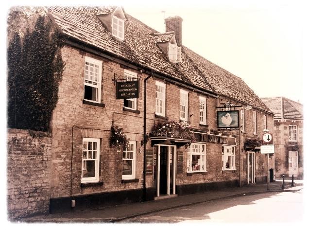 The Swan Hotel Eynsham Bagian luar foto